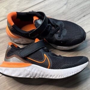Nike Kids Black and Orange Sneakers
